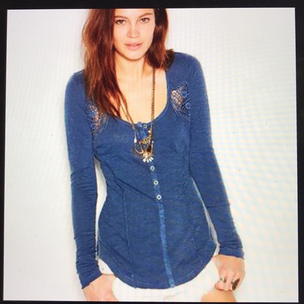 Free People Blue keepsake Henley NWT - Picture 4 of 8